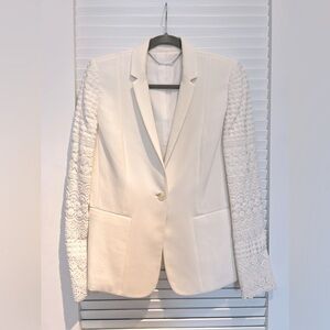 White blazer by Elie Tahari, size US 4-6